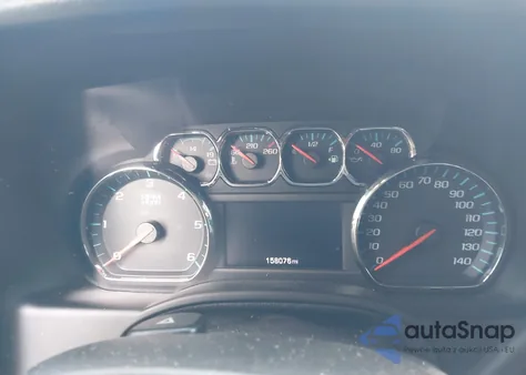 2017 Chevrolet Suburban Premier z USA, uszkodzony, nr VIN 1GNSKJKC3HR132197